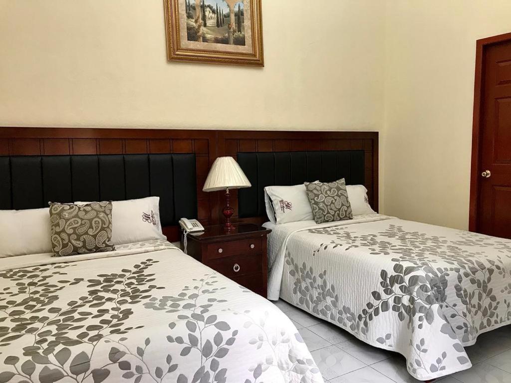 Hotel Casona Misiones เกเรตาโร ภายนอก รูปภาพ