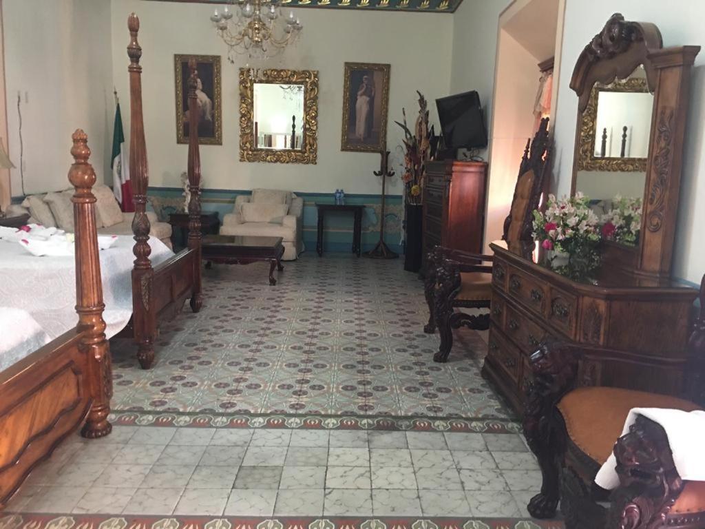 Hotel Casona Misiones เกเรตาโร ภายนอก รูปภาพ