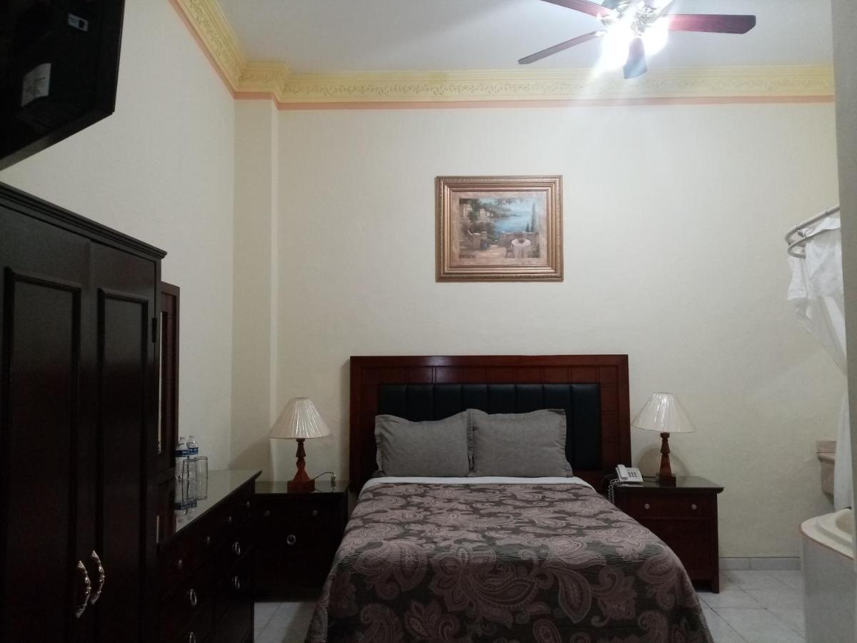 Hotel Casona Misiones เกเรตาโร ภายนอก รูปภาพ