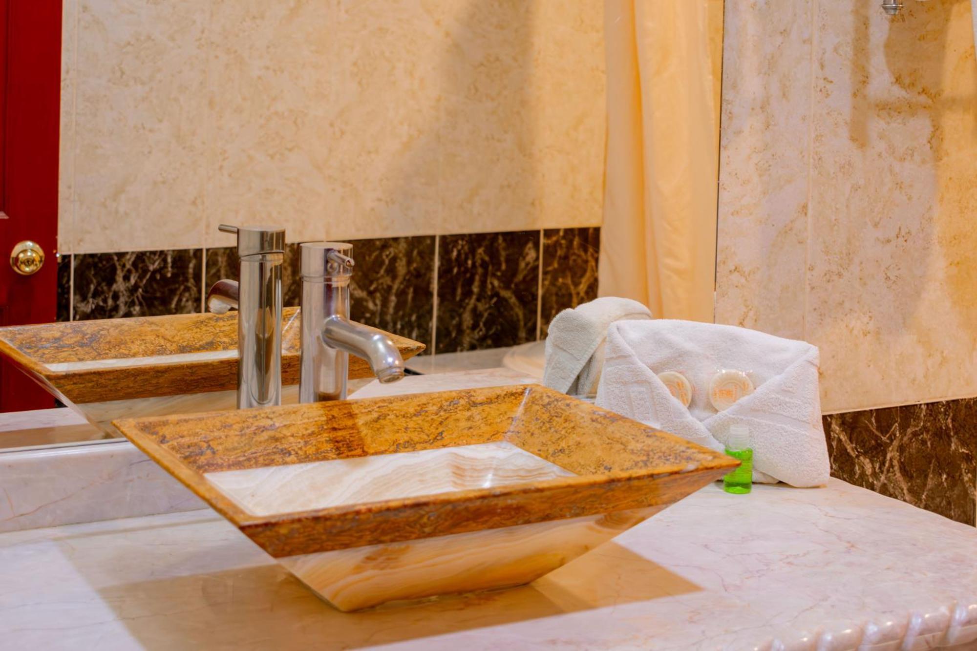 Hotel Casona Misiones เกเรตาโร ภายนอก รูปภาพ