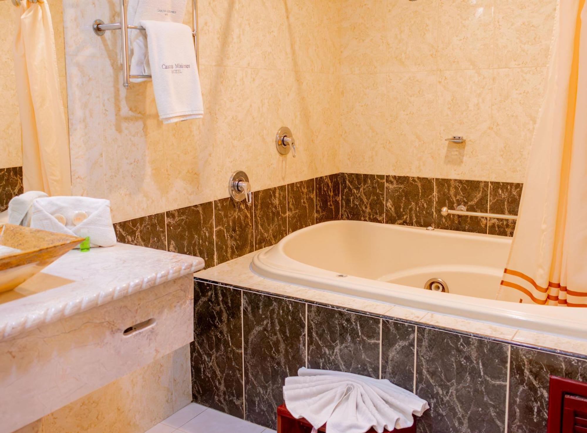 Hotel Casona Misiones เกเรตาโร ภายนอก รูปภาพ